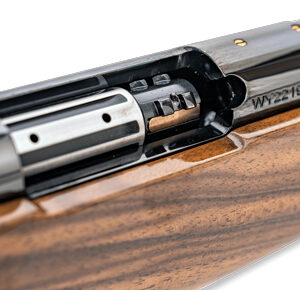 Weatherby Mark V Deluxe Varmintmaster Rifle .22-250 Rem 3rd Magazine 24" 1/2x28 Threaded Barrel Walnut